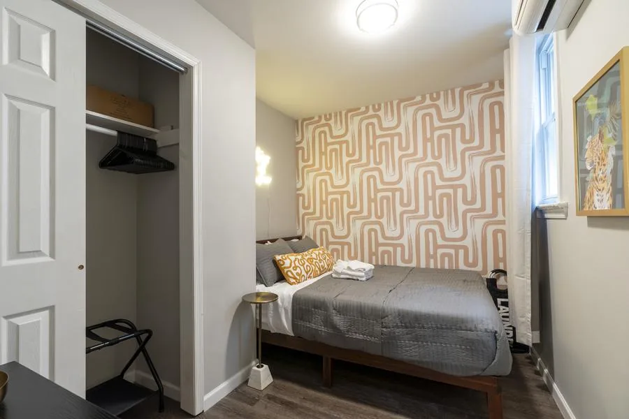 Maze wallpaper bedroom